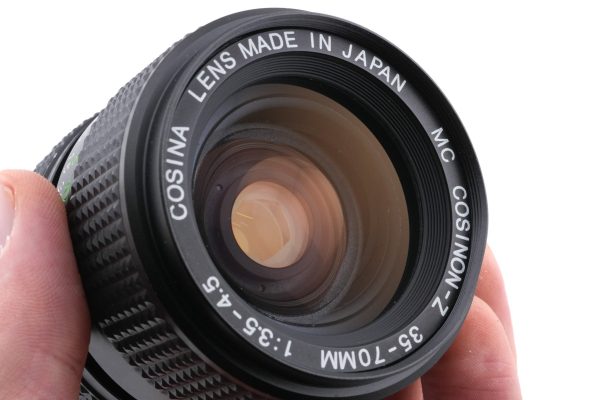 Cosina 35-70mm f3.5-4.5 MC Cosinon-Z For Cheap